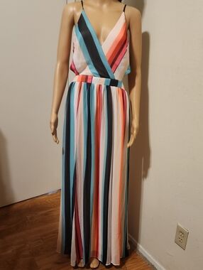 Express Striped Maxi Dress with V-Neck and Spaghetti Straps - Multicolor